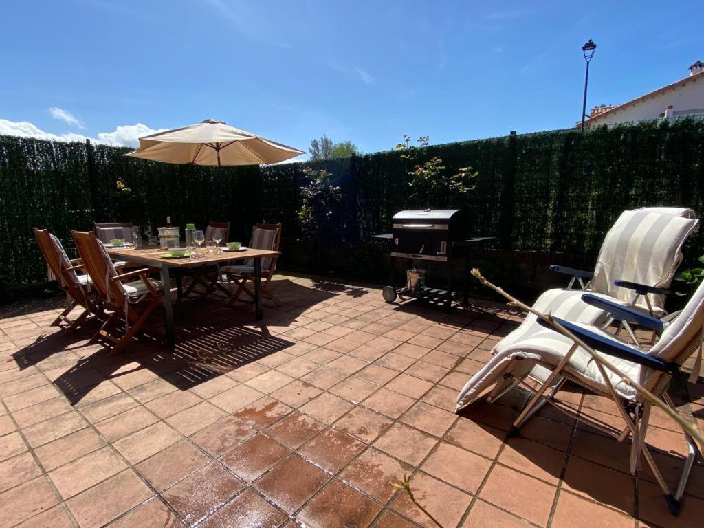 Apartamento En Complejo Residencial Rovacias Comillas Εξωτερικό φωτογραφία