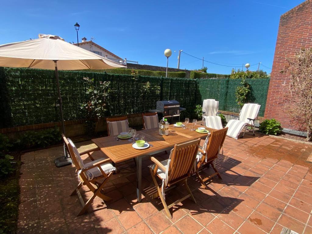 Apartamento En Complejo Residencial Rovacias Comillas Εξωτερικό φωτογραφία